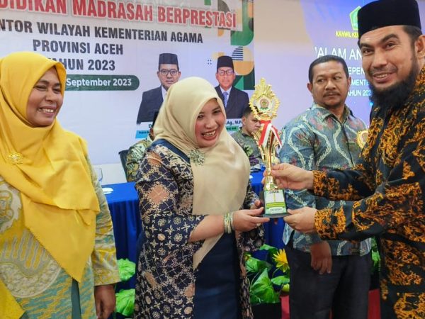 Kepala MIN 2 Bener Meriah Raih Juara 1 Dalam Lomba Kepala MIN Berprestasi Tingkat Provinsi Aceh