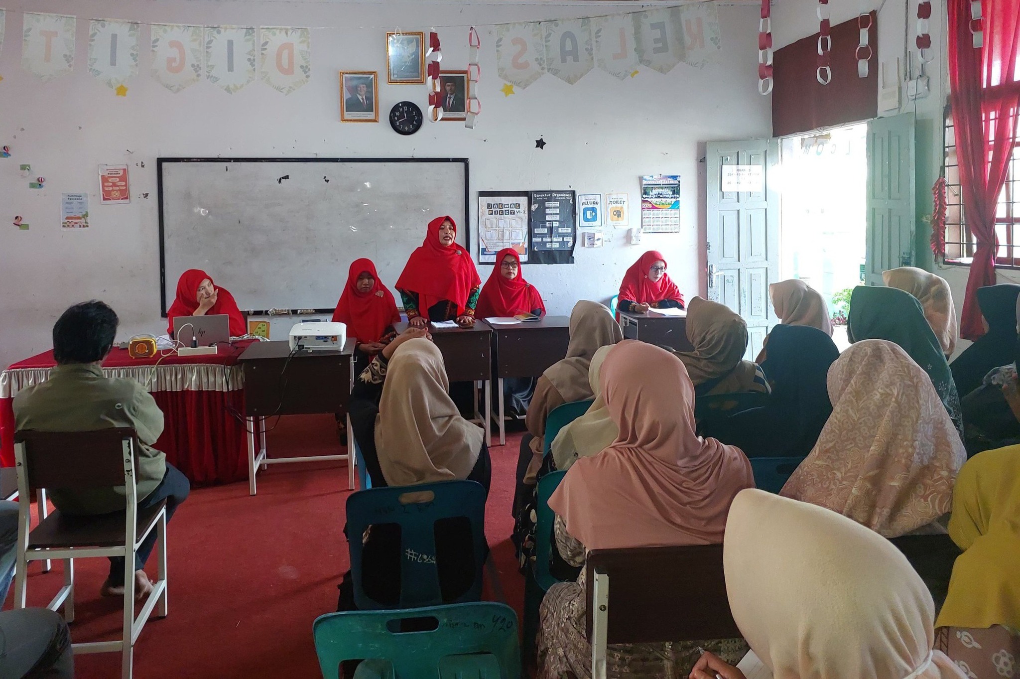 MIN 2 Bener Meriah Gelar Rapat Komite dan Sosialisasi Kelas Digital Tahun Pelajaran 2025/2026