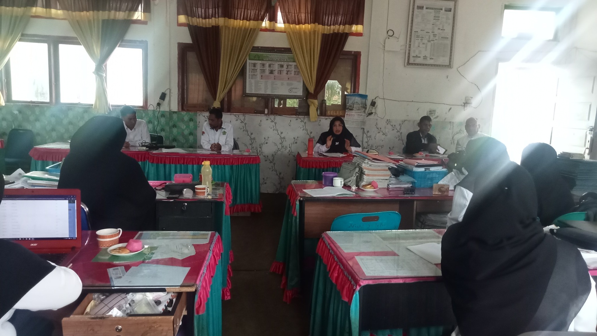 MIN 2 Bener Meriah Gelar Rapat Evaluasi dan Rencana Kerja Tahun Ajaran 2025/2026