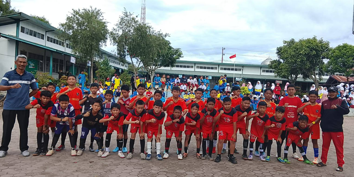 MIN 2 Bener Meriah Jalin Silaturahmi dengan SD Kutekring dan Rayakan Pelantikan P3K di Aula Kemenag MIN 2 Bener Meriah Jalin Silaturahmi dengan SD Kutekring dan Rayakan Pelantikan P3K di Aula Kemenag